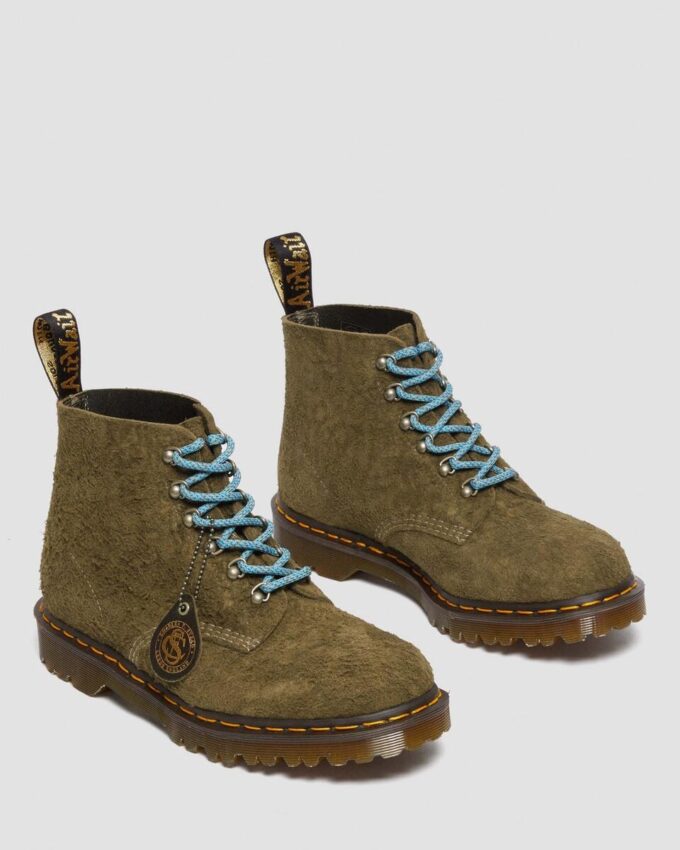 101 Fabricadas en Inglaterra Botines de ante con herrajes 101 Fabricadas en Inglaterra Botines de ante con herrajes