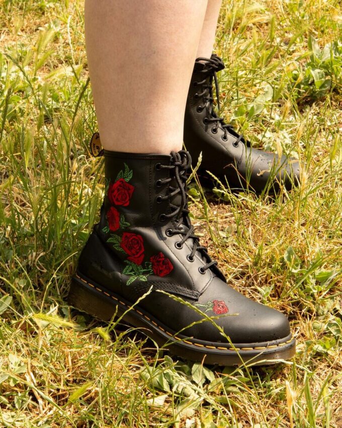 1460 Botas con cordones de cuero floral Vonda 1460 Botas con cordones de cuero floral Vonda