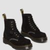1460 Fabricadas en Inglaterra Botas con cordones de ante repujado 1460 Fabricadas en Inglaterra Botas con cordones de ante repujado