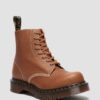 1460 Fabricadas en Inglaterra Botas con puntera reforzada y piel repujada Soft Boa 1460 Fabricadas en Inglaterra Botas con puntera reforzada y piel repujada Soft Boa