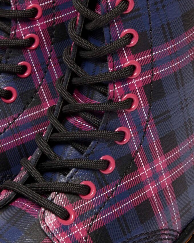 1460 Pascal JUNIOR BOTAS DE NIÑO CON CORDONES Y ESTAMPADO DE CUADROS ROSA 1460 Pascal JUNIOR BOTAS DE NIÑO CON CORDONES Y ESTAMPADO DE CUADROS ROSA
