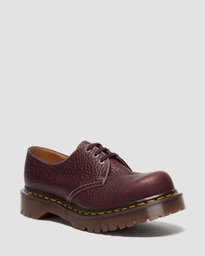 1461 Fabricado en Inglaterra Zapatos con puntera redondeada y piel repujada Soft Boa 1461 Fabricado en Inglaterra Zapatos con puntera redondeada y piel repujada Soft Boa
