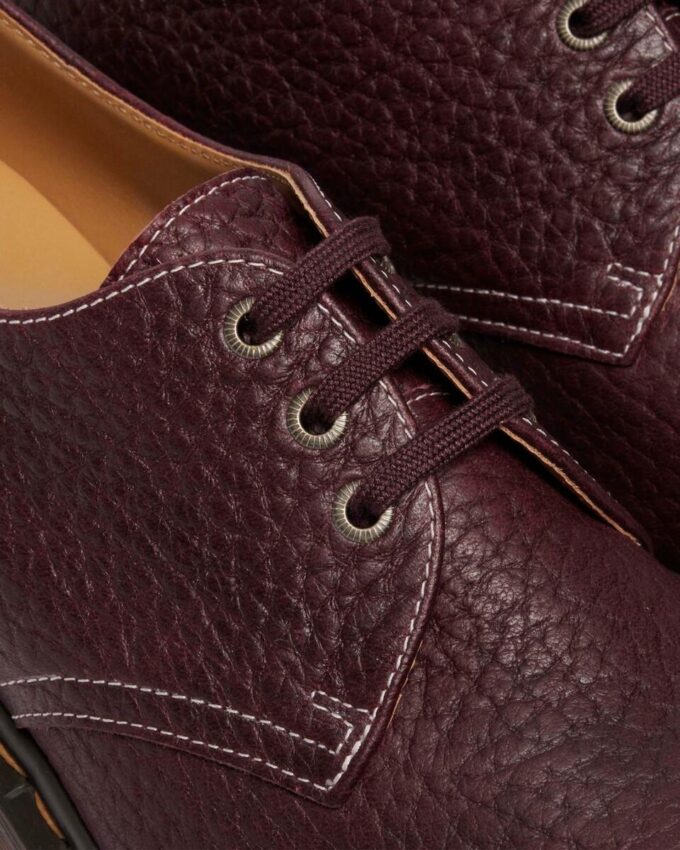 1461 Fabricado en Inglaterra Zapatos con puntera redondeada y piel repujada Soft Boa 1461 Fabricado en Inglaterra Zapatos con puntera redondeada y piel repujada Soft Boa