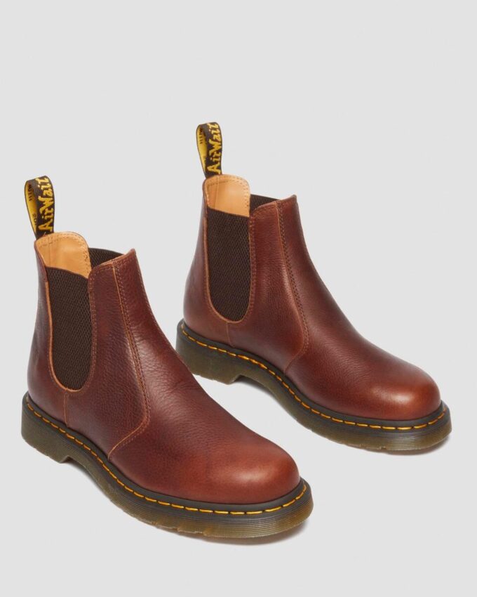 2976 Ambassador Leather Chelsea Boot