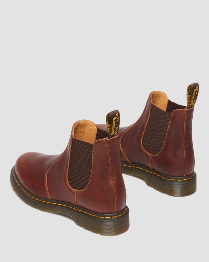 2976 Ambassador Leather Chelsea Boot