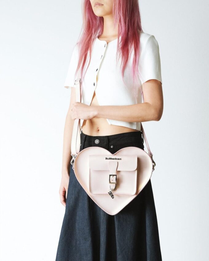 Bolso corazón Mochila de piel metalizada Bolso corazón Mochila de piel metalizada