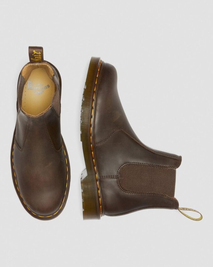Botas Chelsea 2976 de cuero Crazy Horse con costuras amarillas Botas Chelsea 2976 de cuero Crazy Horse con costuras amarillas