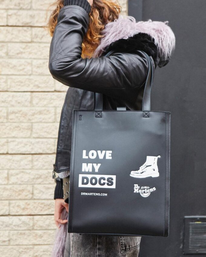 LOVE MY DOCS Bolso tote de cuero LOVE MY DOCS Bolso tote de cuero