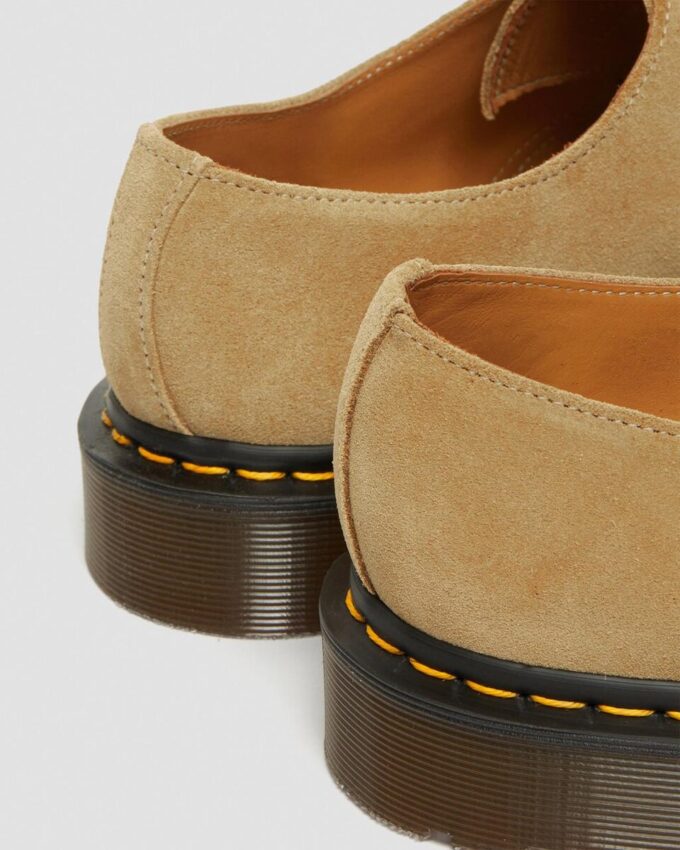 Zapatos Oxford de ante Buck 1461 fabricados en Inglaterra Zapatos Oxford de ante Buck 1461 fabricados en Inglaterra